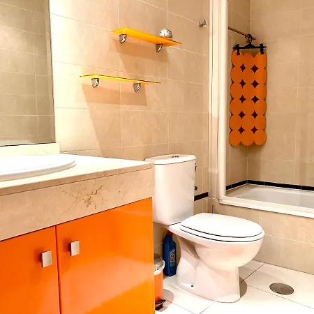 Spacious, Comfortable And Close To The Apartamento *