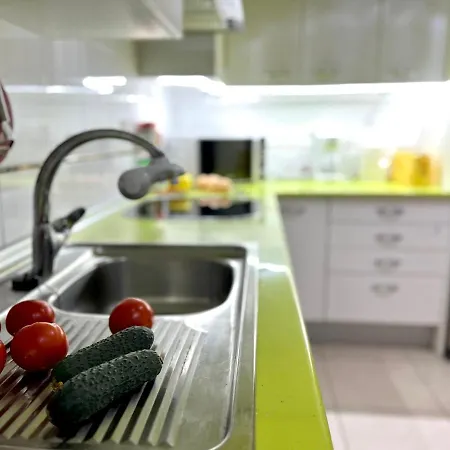 Spacious, Comfortable And Close To The Torre Del Mar